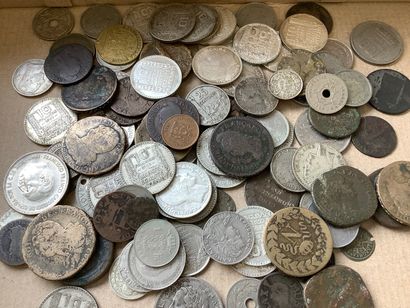 910 grammes de pièces diverses dont pièces...