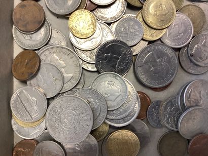 583 grams of current coins, including a few...