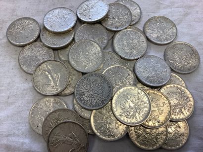 432 Grams of silver coins 5 francs semeu...