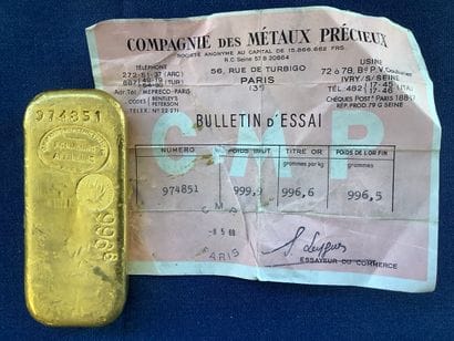 Lingot d’or de 1 kg numéroté 974851, avec...