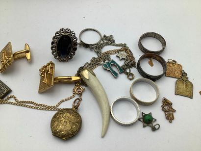 10 silver coins, 226 grams, including 3 coins...