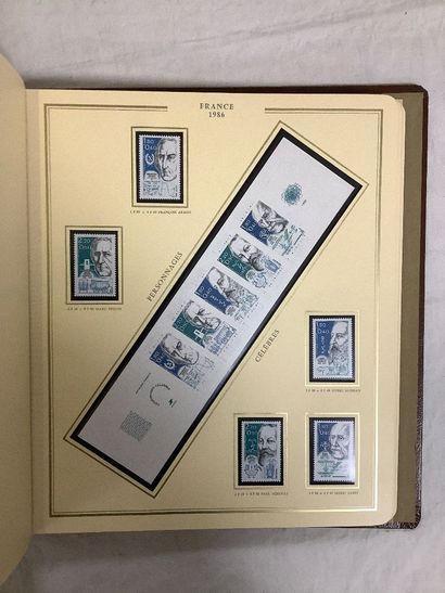 Album Ceres type “Présidence” avec les timbres...