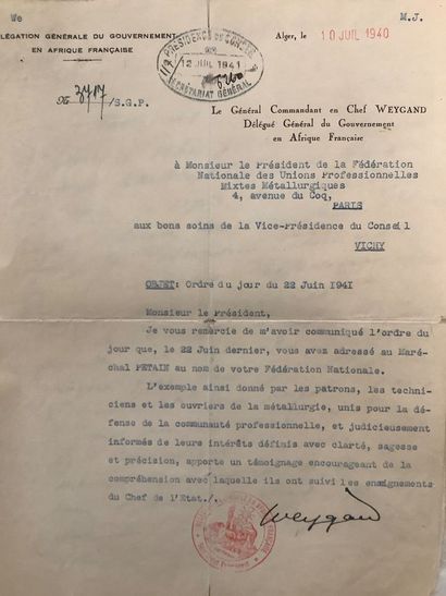 Ensemble de manuscrits. Un tapuscrit signé...