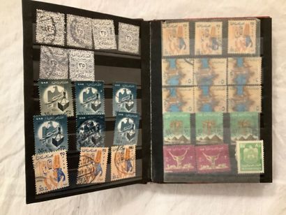Varia. Deux petits albums de timbres, Turquie,...