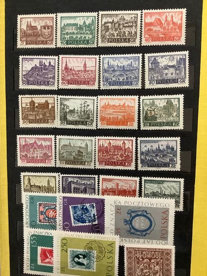 POLOGNE - Album de timbres polonais modernes...