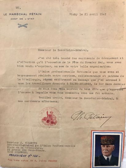 Ensemble de manuscrits. Un tapuscrit signé...
