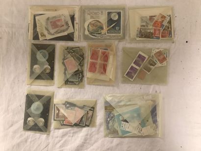 Lot de timbres europeens contemporains neufs...