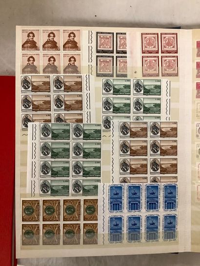 Varia. Album de timbres modernes et contemporains...