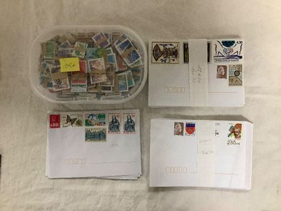 Lot de timbres comprenant 100 enveloppes...