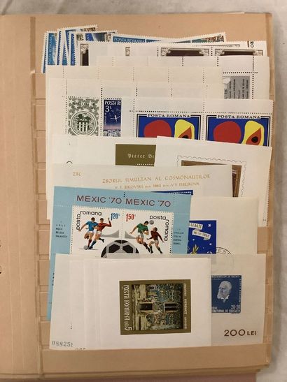 ROUMANIE - Six feuilles d’album de timbres...