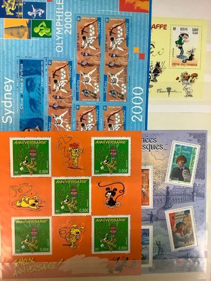 Deux albums de timbres, timbres français...