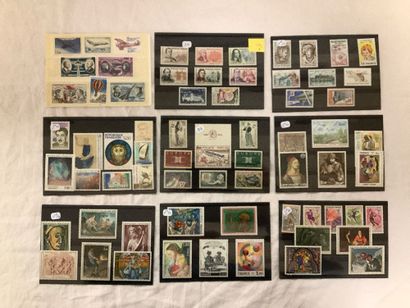 Planches de timbres français neufs avec et...