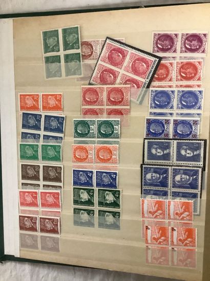 France, colonies - Deux petits albums de...