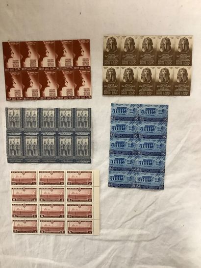 ÉGYPTE - Ensemble de timbres, de blocs et...