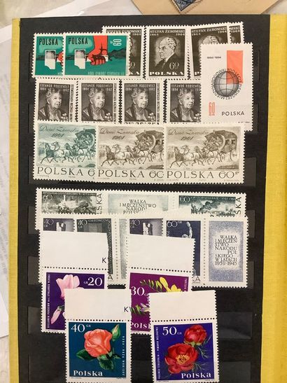 POLOGNE - Album de timbres polonais modernes...