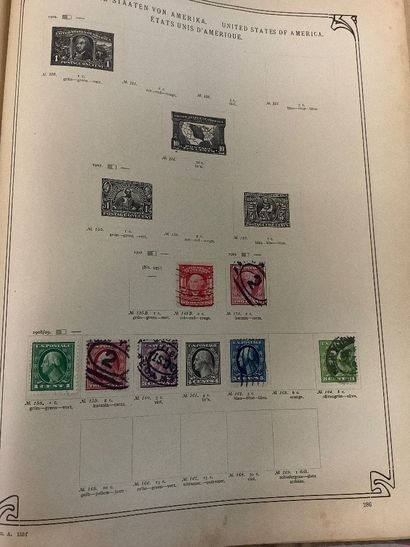 Album de timbres anciens de plus de 300 pages...