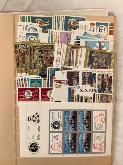 ROUMANIE - Six feuilles d’album de timbres...