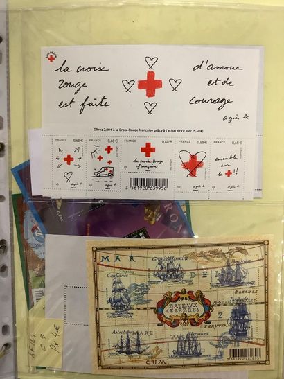 Classeur de timbres français neufs après...