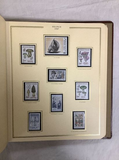 Album Ceres type “Présidence” avec les timbres...
