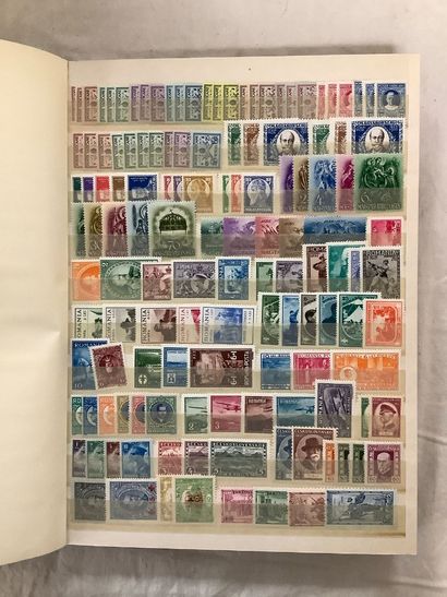Varia. Album de timbres modernes et contemporains...