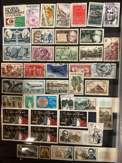 Deux albums de timbres, timbres français...