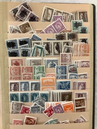 HONGRIE - Petit album de timbres semi classiques...