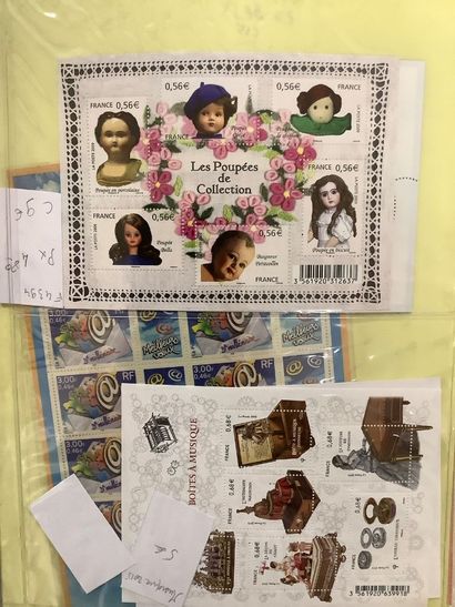 Classeur de timbres français neufs après...