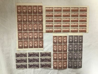 ÉGYPTE - Ensemble de timbres, de blocs et...