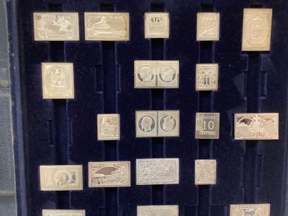 Collection de timbres en argent , poids brut...