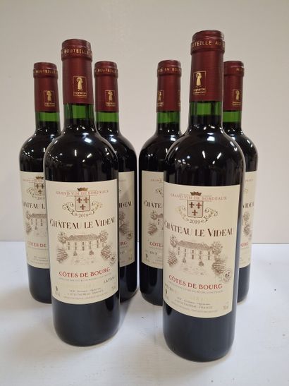 6 Côtes de Bourg Château Le Videau 2019 Harvesting,...
