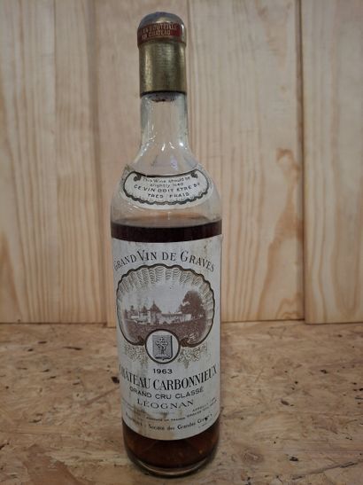1 Château Carbonnieux 1963 Grand Cru Classé,...