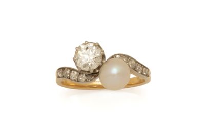 Bague toi et moi en or 750 et platine 850...