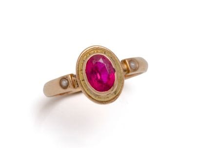Petite bague en or 750 millièmes, ornée d'une...