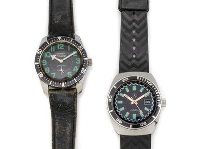 Lot en métal chromé, composé de 2 montres...