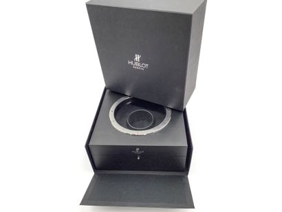 HUBLOT
Ecrin de montre accompagné de sa ...