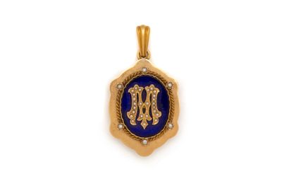 Pendentif en or 750 millièmes retenant un...
