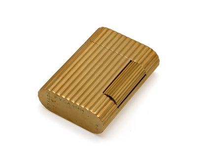 VCA - Van Cleef Arpels
Briquet à essence...