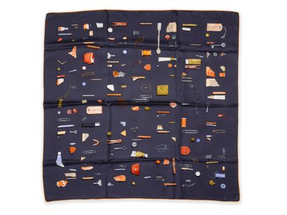 HERMÈS ''In the pocket'',2007
Silk scarf.
Grey...