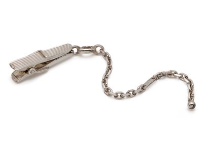 HERMÈS Paris
Porte-clefs en argent 800 millièmes...