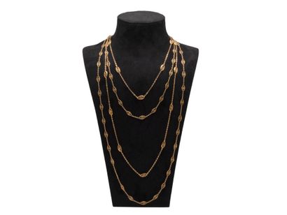 Collier en or 750 millièmes, composé de 4...