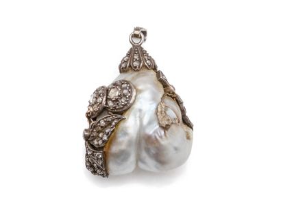 Pendentif en platine 850 et argent 800 millièmes...