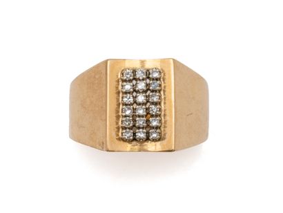 Bague chevalière en or 750 millièmes, ornée...