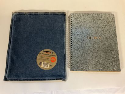 Johnny Hallyday, Johnny le livre avec un...