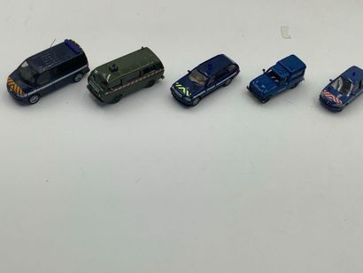 Lot de 41 véhicules de la gendarmerie : FORD...