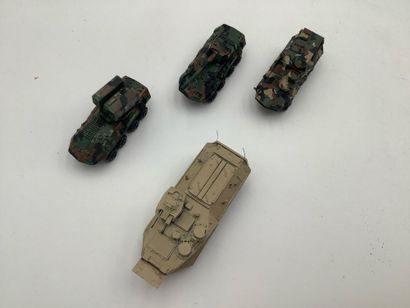 Lot de 22 véhicules militaires US Army (...