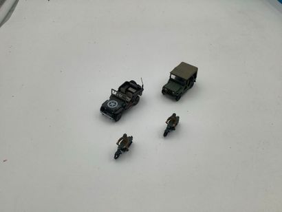 Lot de 22 véhicules militaires US Army (...