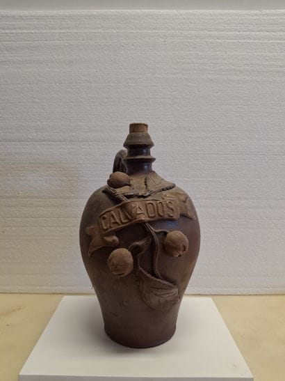 1 Vieux Pot de Calvados des années 40/50