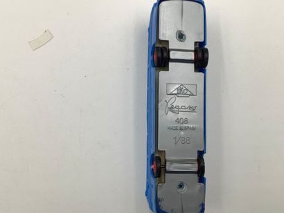 Lot de 17 cars de voyageurs : ( MAJORETTE...