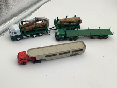 Lot de 11 camions de transport ( EDOCAR,MAJORETTE...