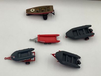 Lot de pompiers divers : 10 camions grue...